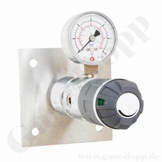 Labor Entnahmedruckminderer auf Wandplatte mit Absperrventil - Messing verchromt - max. 40 bar / 0,2 - 4,0 bar regelbar - Eingang 8mm RVS oben - Ausgang G 1/4" IG unten - GCE DRUVA EMD310001