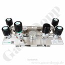 Batteriedruckminderer Entspannungsstation Druckregelstation - halbautomatische Umschaltung - 200 bar - 14 bar fest eingestellt - 1-stufig - 2 Eingänge M14x1,5 AG - Ausgang 1/4" NPT - mit Eigengasspülung - EPDM - Messing verchromt 6.0 - GCE Druva