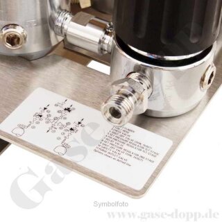 Batteriedruckminderer Entspannungsstation Druckregelstation - halbautomatische Umschaltung - 200 bar - bis 10 bar regelbar - 2-stufig - 2 x IN M14x1,5 AG - OUT 1/4" NPT IG - Induktivmanometer + Eigengasspülung - EPDM - Messing verchromt 6.0 - GCE Druva