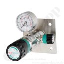Labor Entnahmestelle auf Wandplatte mit Absperrventil im Eingang - max. 50 bar - 1,0 - 20 bar regelbar - Eingang 1/4" NPT IG oben - Ausgang 1/4" NPT IG unten - FKM - Messing verchromt 6.0 - GCE DRUVA PLCMVBCWMSP