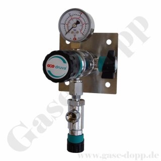 Labor Entnahmestelle auf Wandplatte mit Absperrventil im Eingang + Regulierventil im Ausgang 90° nach vorn - max. 50 bar - 0,5 - 10 bar regelbar - Eingang 1/4" NPT IG oben - Ausgang 1/4" NPT IG vorn - FKM - Messing verchromt 6.0 - GCE DRUVA PLCMVBC