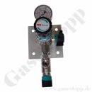 Labor Entnahmestelle auf Wandplatte mit Absperrventil im Eingang + Regulierventil im Ausgang 90° nach vorn - max. 50 bar - 0,5 - 10 bar regelbar - Eingang 1/4" NPT IG oben - Ausgang 1/4" NPT IG vorn - FKM - Messing verchromt 6.0 - GCE DRUVA PLCMVBC