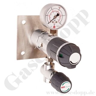 Labor Entnahmedruckminderer auf Wandplatte mit Absperr- & Regulierventil - Messing verchromt - max. 50 bar / 0,1 - 1,5 bar regelbar - Eingang 1/4" NPT IG oben - Ausgang 1/4" NPT IG unten - FKM - GCE DRUVA PLCIVBCWMCP