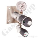 Labor Entnahmedruckminderer auf Wandplatte mit Absperr- & Regulierventil - max. 50 bar / 0,5 - 10,0 bar regelbar - Eingang 1/4" NPT IG oben - Ausgang 1/4" NPT IG unten - FKM - Messing verchromt - GCE DRUVA PLCIVBCWMCP