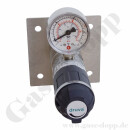 Labor Entnahmedruckminderer auf Wandplatte mit Absperrventil - Messing verchromt - max. 50 bar / 0,5 - 10,0 bar regelbar - Eingang 1/4" NPT IG oben - Ausgang 1/4" NPT IG unten - FKM - GCE DRUVA PLCIVBC