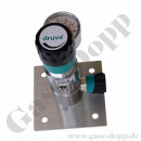 Labor Entnahmestelle auf Wandplatte mit Absperrventil im Eingang - max. 50 bar - ca. 0,2 bis 4,0 bar regelbar - Eingang 6 mm KRV oben - Ausgang 6 mm KRV unten - FKM - Messing verchromt 6.0 - GCE DRUVA PLCMVBCWMSP