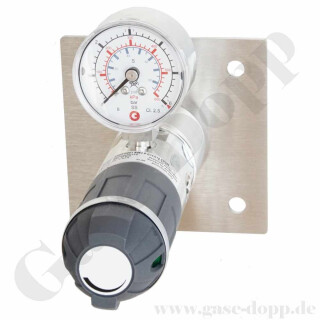 Labor Entnahmedruckminderer auf Wandplatte mit Absperrventil - Edelstahl - max. 50 bar / 0,3 - 4,0 bar regelbar - Eingang 1/4" NPT IG oben - Ausgang 1/4" NPT IG unten - FKM - GCE DRUVA PLCIVSSWMCP