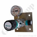 Labor Entnahmestelle auf Wandplatte mit Absperrventil im Eingang - max. 50 bar - ca. 0,2 bis 1,5 bar regelbar - Eingang 1/4" NPT IG oben - Ausgang 1/4" NPT IG unten - EPDM - Messing verchromt 6.0 - GCE DRUVA PLCMEBCWMSP